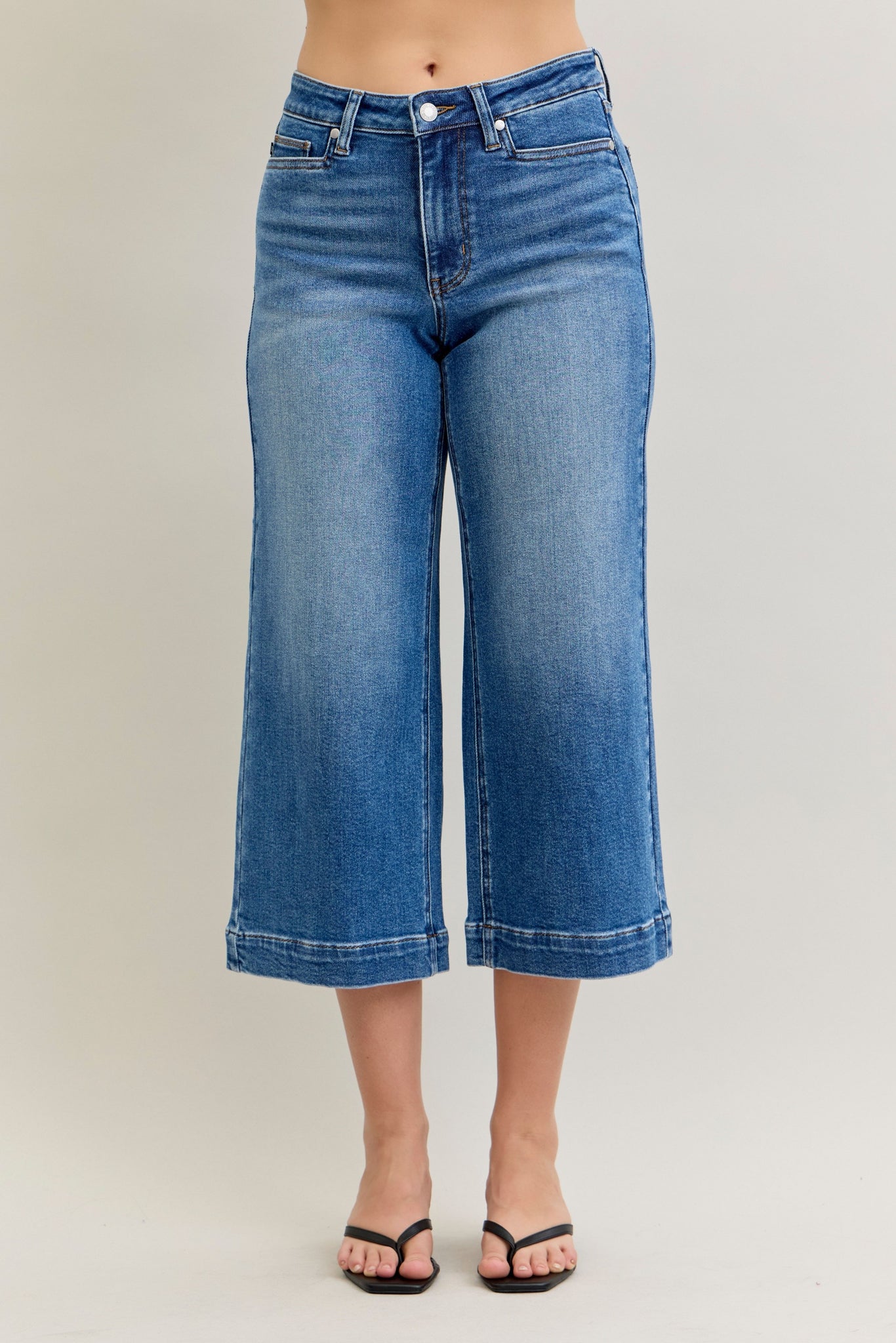 Judy Blue MR Wide Crop Vintage Pkts & Wide Hem