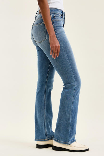 Judy Blue Core HW Classic Contrast Wash Bootcut Jeans