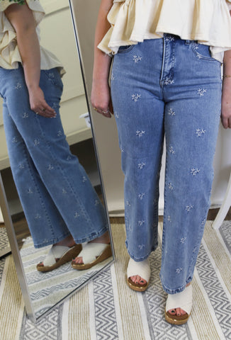 Risen HR Crop Embroidered Jean