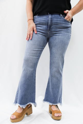 HIDDEN Medium Wash Clean Frayed Hem Stretch Crop Flare