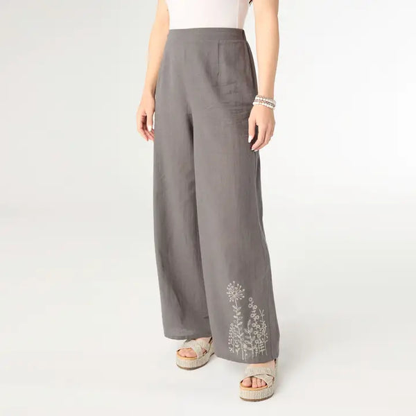 Ava Pant