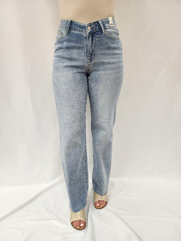 Judy Blue V Front Straight Fit Jean